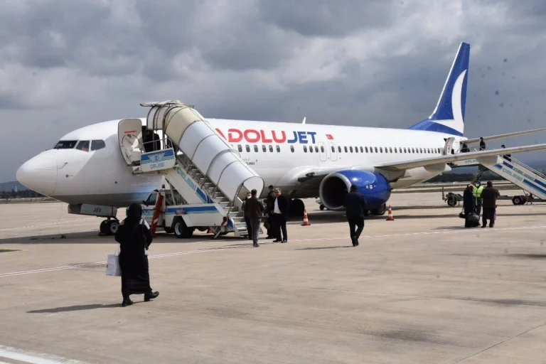18-bin-yolcu-kasim-da-yenisehir-havalimani-ni-kullandi-1765871308-88_large