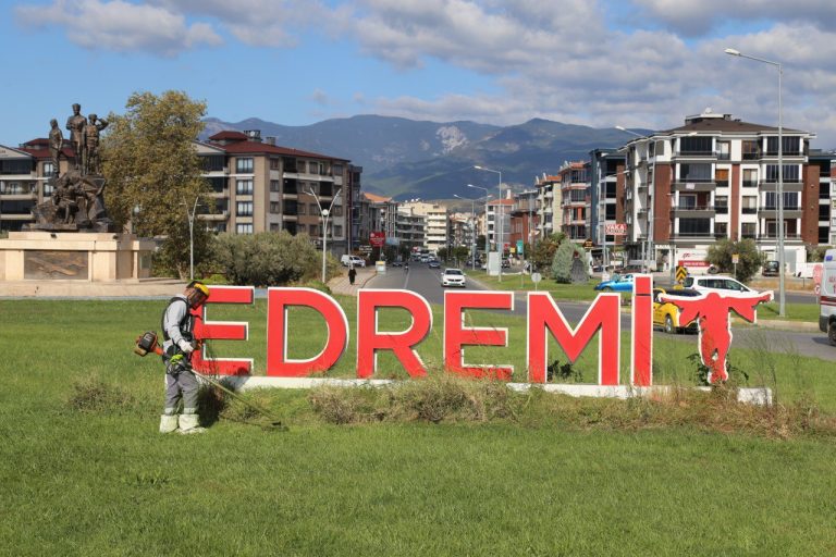 Park ve Yesil Alanlari Ile Nefes Alan Edremit (4)