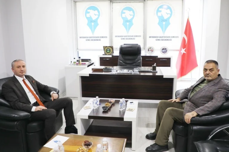 agri-da-milli-egitim-muduru-kokrek-ten-ortadogu-gazeteciler-cemiyeti-ne-ziyaret-1765953370-941_large