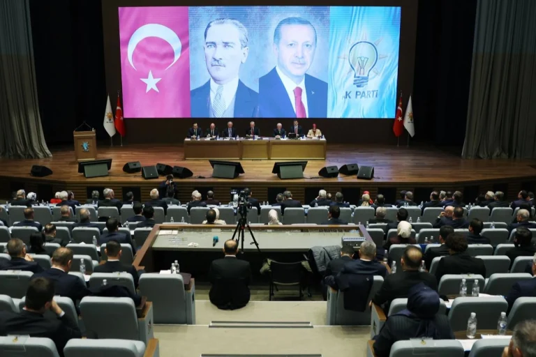 ak-parti-mkyk-toplandi-1766410655-877_large