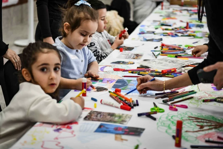 ankara-da-cocuklara-sanat-dolu-bir-yil-1766403429-589_large