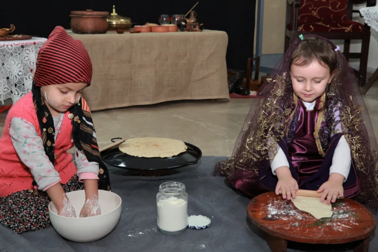 ankara-kecioren-de-minikler-yerli-mali-haftasini-kutladi-1765954483-936_large