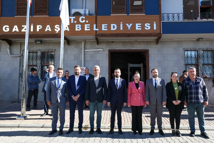 antalya-buyuksehir-baskan-vekili-busra-ozdemir-gazipasa-da-1766205938-930_large