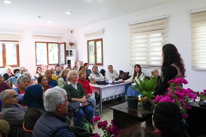 antalya-buyuksehir-den-yas-almis-bireylere-evde-cicek-yetistiriciligi-egitimi-1766809805-813_large