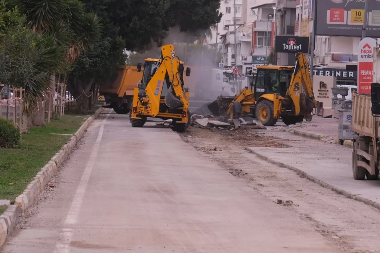 antalya-buyuksehir-konyaalti-nda-altyapiyi-guclendirdi-1767011602-839_large