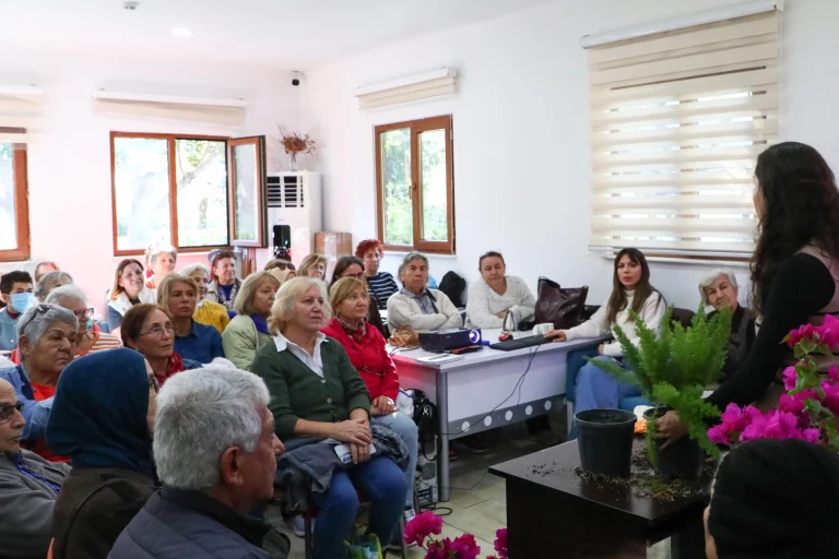 antalya-da-yaslilara-cicek-yetistiriciligi-ve-bakim-egitimi-1766753411-323_large