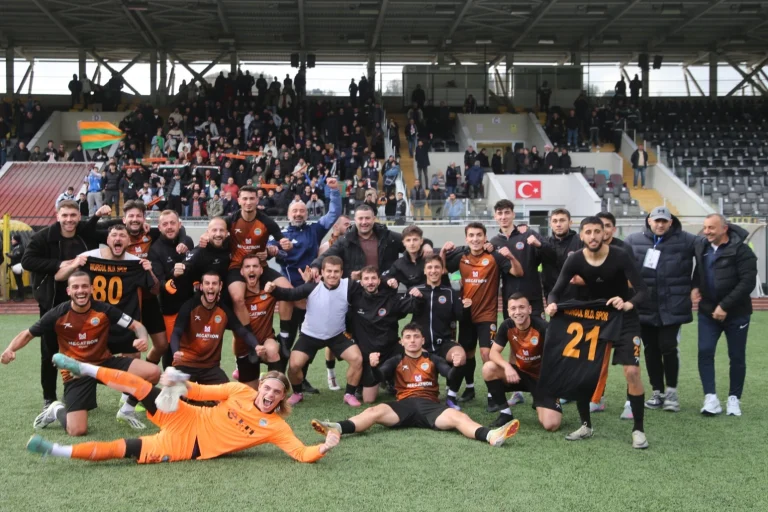 artvin-murgul-belediyespor-3-puani-3-golle-aldi-1765789176-175_large