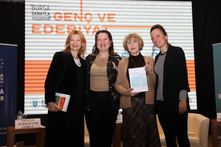 ayse-kulin-den-bursali-genclere-hayat-dersleri-1766494086-750_large