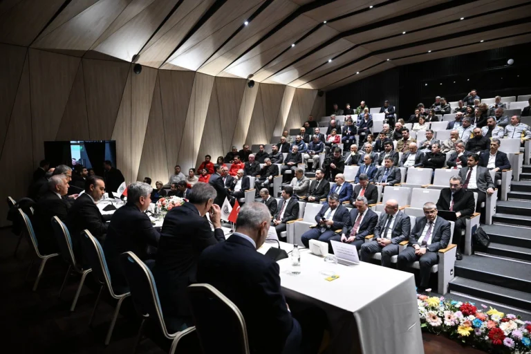 bakan-kacir-in-sakarya-programina-tever-den-tesekkur-1766918836-849_large