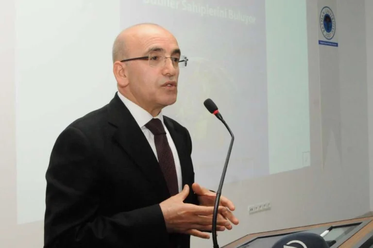 bakan-simsek-ten-ekip-vurgulu-ingilizce-paylasim-1686152008-993_large