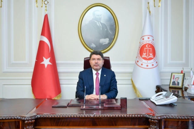 bakan-tunc-yargiya-hesap-vermeliler-1718531175-670_large