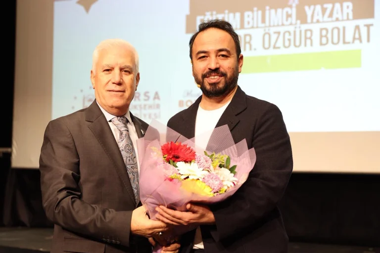baskan-bozbey-den-genclere-hayal-kurun-tavsiyesi-1766245085-731_large