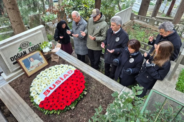 bursa-da-dogan-ersoz-31-olum-yil-donumunde-unutulmadi-1766137233-816_large