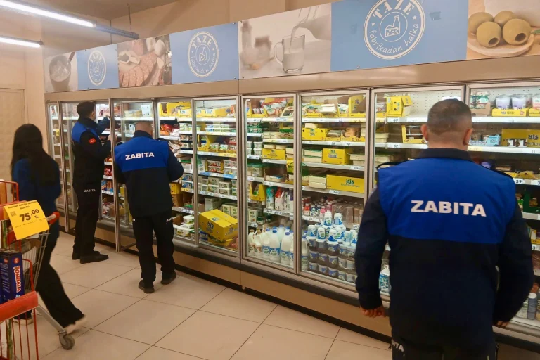 bursa-gemlik-zabitasi-ndan-zincir-denetim-1766391079-696_large