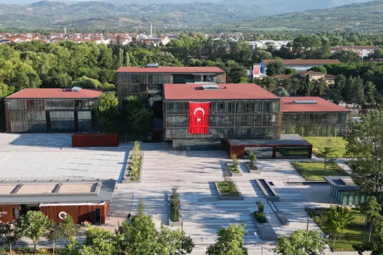 bursa-inegol-belediyesi-nden-kisa-destek-1766658486-861_large