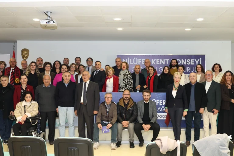 bursa-nilufer-de-dijitallesme-demokrasiye-donustu-1765698968-465_large
