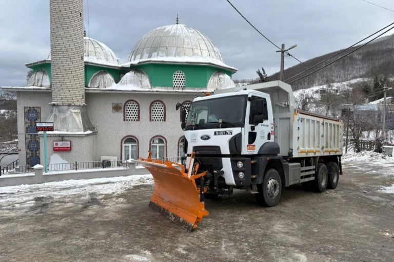 bursa-nilufer-de-kar-mesaisi-1766927297-600_large