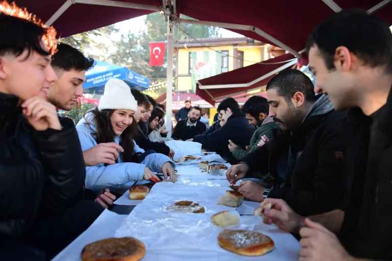 bursa-osmangazi-de-asirlik-lezzetlere-yolculuk-1766207203-838_large