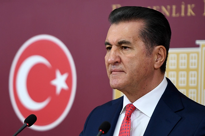 chp-li-sarigul-den-11-yargi-paketi-cagrisi-1765975829-591_large