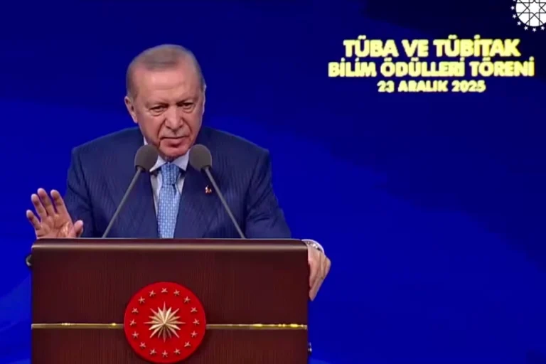 cumhurbaskani-erdogan-dan-bilimde-milli-kimlik-ve-yenilikcilik-vurgusu-tuba-odulleri-sahiplerini-buldu-1766496068-98_large