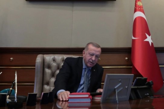 cumhurbaskani-erdogan-kuveyt-in-yeni-emiri-ile-gorustu-1703077619-979_large