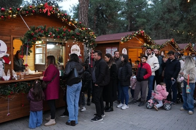 denizli-de-yilbasi-festivali-coskusu-camlik-ta-yasaniyor-1766478264-801_large