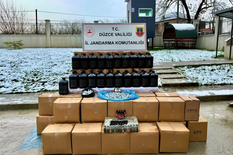 duzce-de-yilbasi-oncesi-dev-alkol-operasyonu-1767023236-516_large