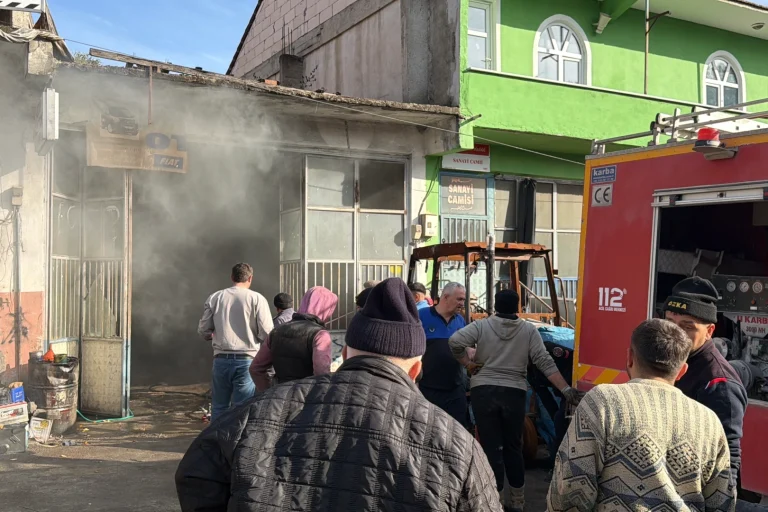 duzce-yigilca-sanayi-sitesinde-korkutan-yangin-1766578367-435_large