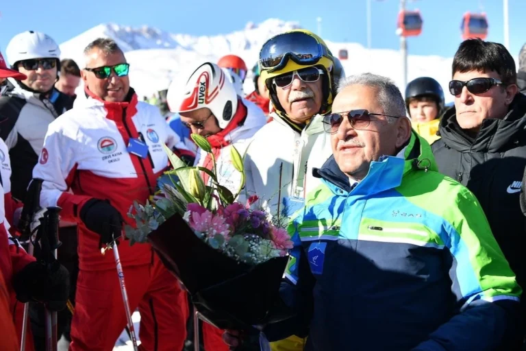 erciyes-kayak-merkezi-ne-bilkent-ten-ovgu-1765690697-569_large