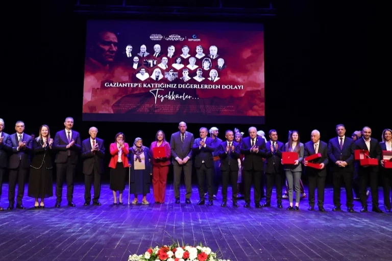 gaziantep-e-deger-katanlar-odullendirildi-1766739540-955_large