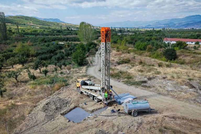 geyve-dogantepe-ye-132-metre-derinlikten-kaliteli-su-1765706031-609_large
