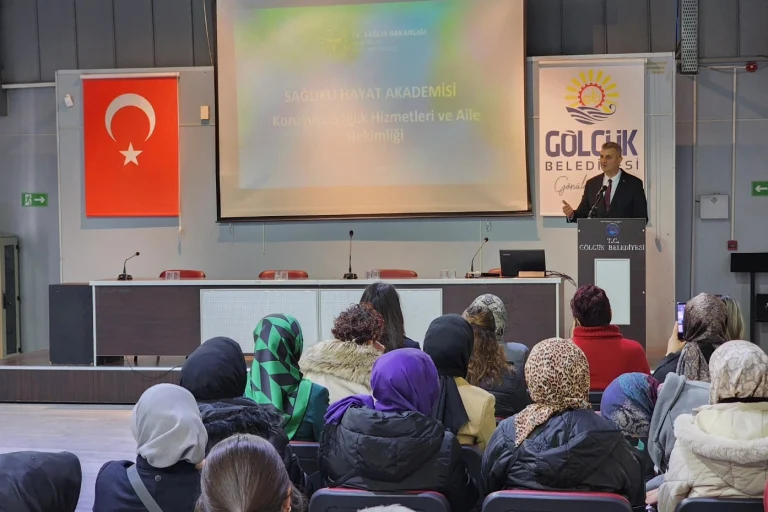 golcuk-te-saglikli-yasamin-kapilari-aralandi-1765984578-11_large