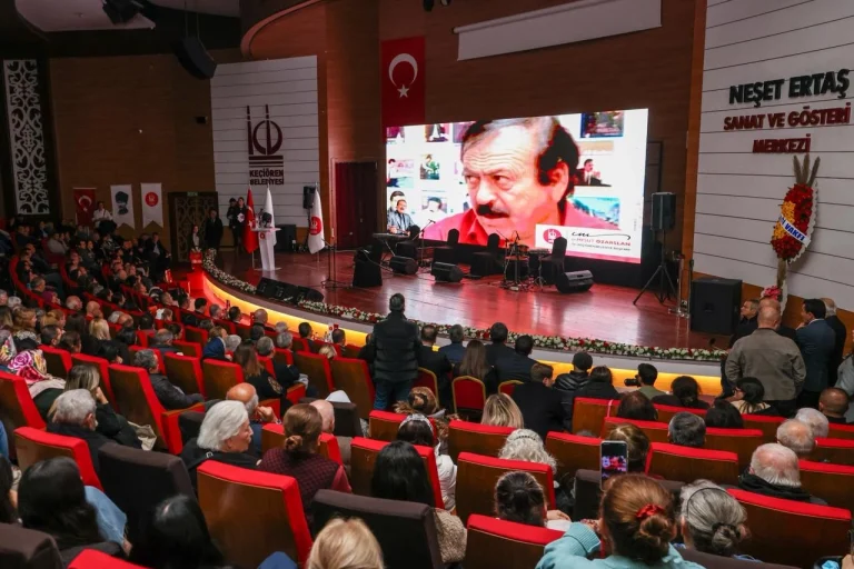halk-ozani-ali-kiziltug-kecioren-de-turkulerle-anildi-1765704408-434_large