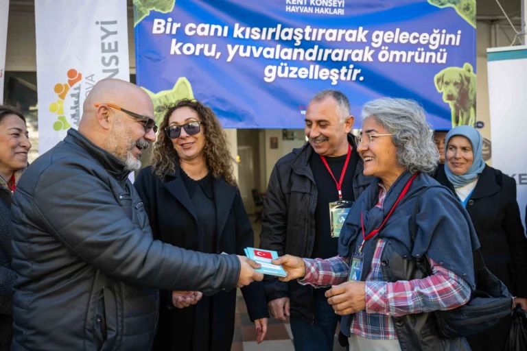 izmir-bornova-kirsalinda-55-can-sahiplendirildi-1765954064-384_large