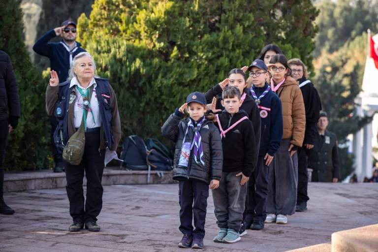 izmir-de-kubilay-ve-devrim-sehitleri-95-yilinda-anildi-1766481268-576_large