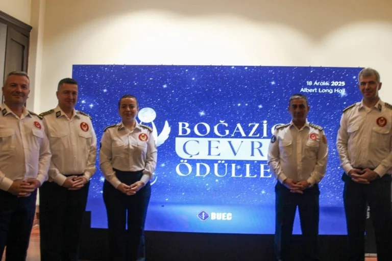 izmir-itfaiyesi-ne-gelecege-nefes-ozel-odulu-1766384118-729_large