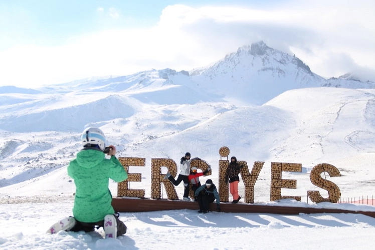 kayseri-erciyes-sezonu-yarin-aciyor-1765920414-629_large