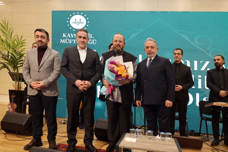 kayseri-talas-uc-aylar-i-coskuyla-karsiliyor-1766204422-15_large