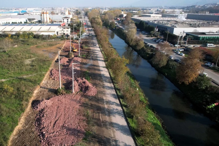 kocaeli-buyuksehir-den-basiskele-ye-yeni-imar-yolu-1766123577-637_large