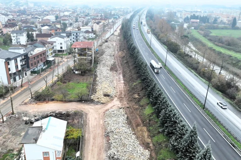 kocaeli-buyuksehir-ulasima-nefes-aldiriyor-1766477435-642_large