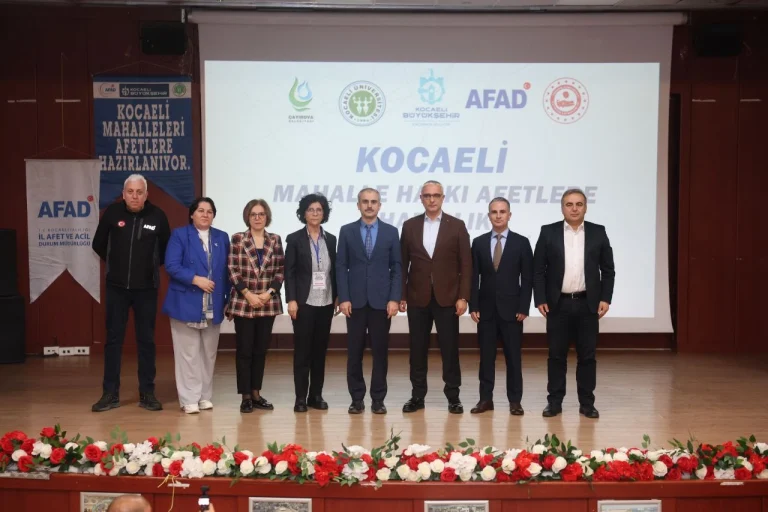 kocaeli-cayirova-da-mahalle-halki-afetlere-hazirlik-egitimi-programi-basladi-1766480822-159_large