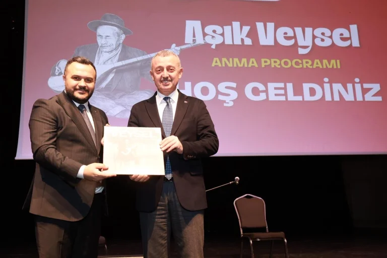 kocaeli-de-asik-veysel-ani-evi-talebi-geri-cevrilmedi-1766916633-864_large