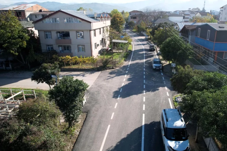 kocaeli-de-golcuk-bilgin-caddesi-yeni-yuzune-kavustu-1765529879-700_large