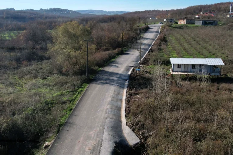 kocaeli-de-kandira-erikli-beycegiz-e-3-kilometrelik-yol-1766739619-814_large