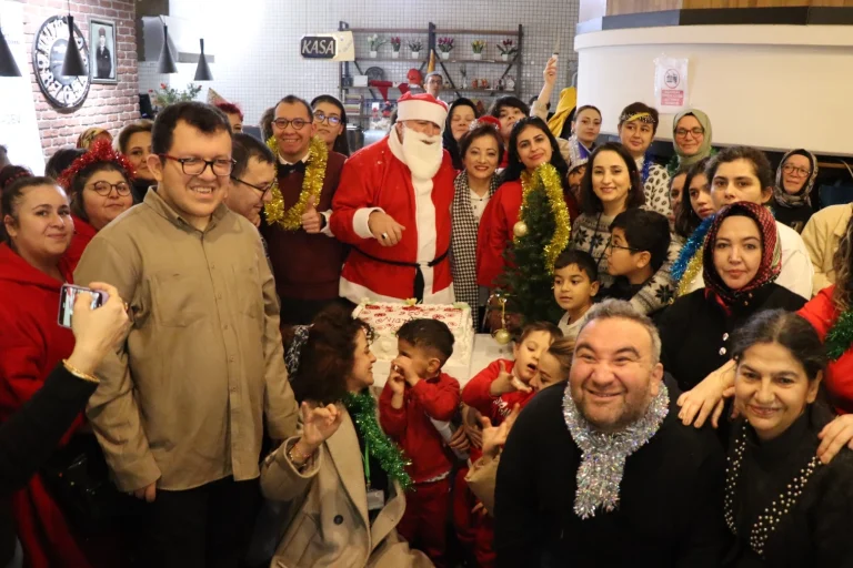 kocaeli-de-ozel-cocuklar-icin-yeni-yil-coskusu-1767011745-320_large