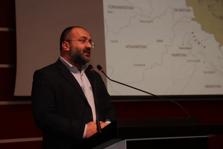 kocaeli-gebze-de-taha-kilinc-soylesisine-yogun-ilgi-1766405563-994_large