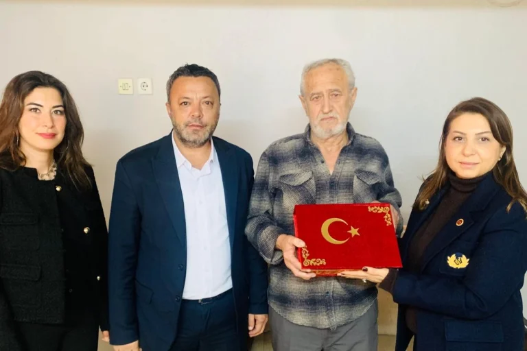 kocaeli-izmit-te-gazilere-vefa-ziyaretleri-suruyor-1766996771-302_large
