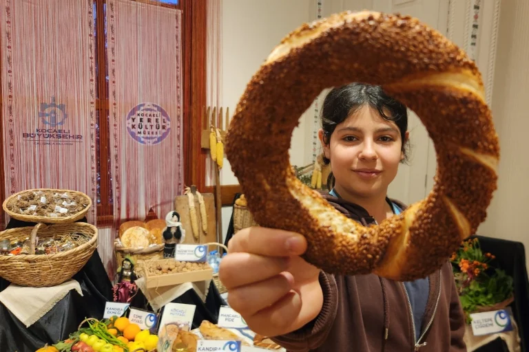 kocaeli-nin-yerel-lezzetleri-tanitildi-1766124185-684_large