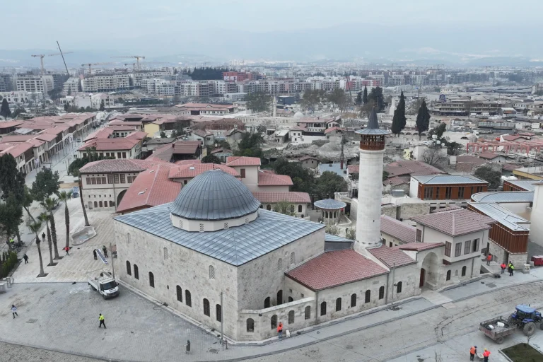 konya-da-habib-i-neccar-yeniden-ibadete-acildi-1766913144-645_large