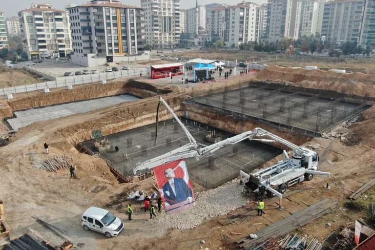 malatya-ya-dev-spor-yatirimi-tecde-spor-kompleksi-ne-temel-1766670170-844_large